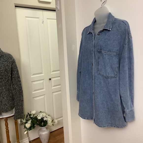 Reitman’s Soft Denim Oversized Shirt Sz Large - Picture 3 of 9